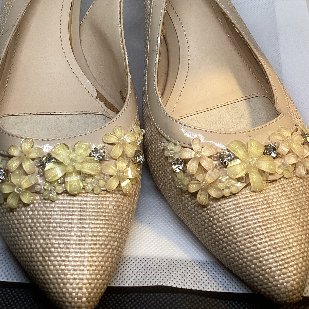 NEW ALEX MARIE Cream & Yellow Floral Flats - Picture 4 of 10